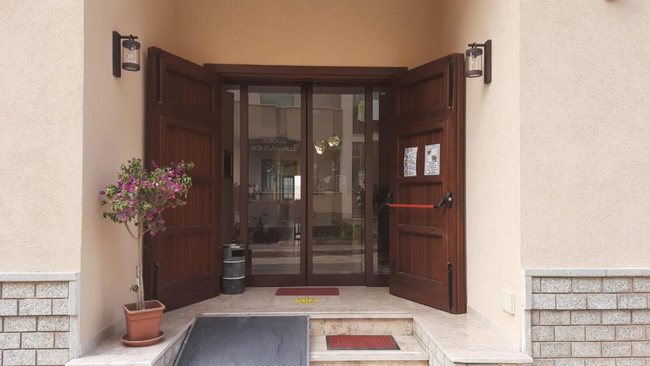 Albergo Bouganville ファヴィニャーナ エクステリア 写真