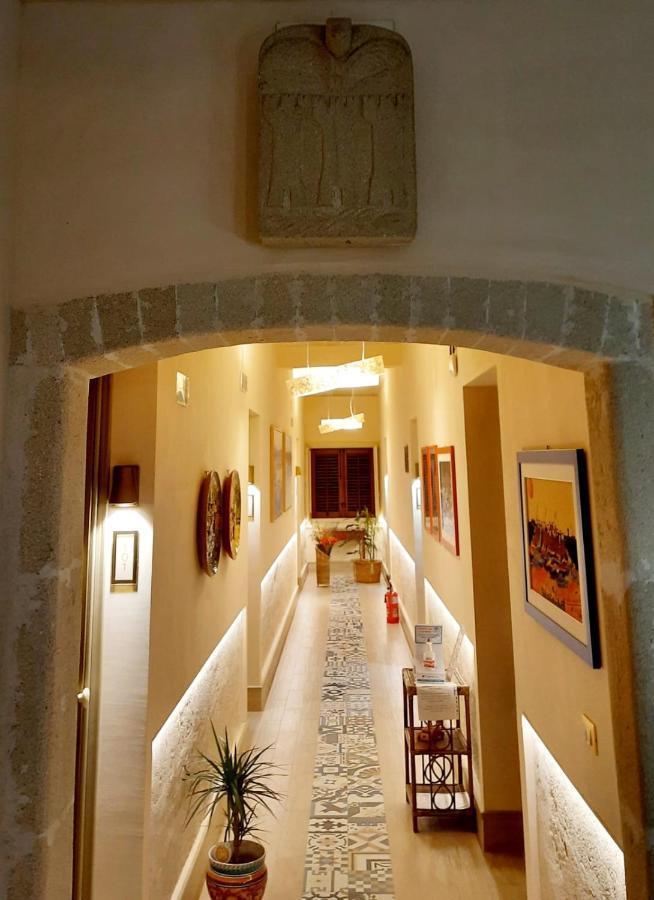 Albergo Bouganville ファヴィニャーナ エクステリア 写真