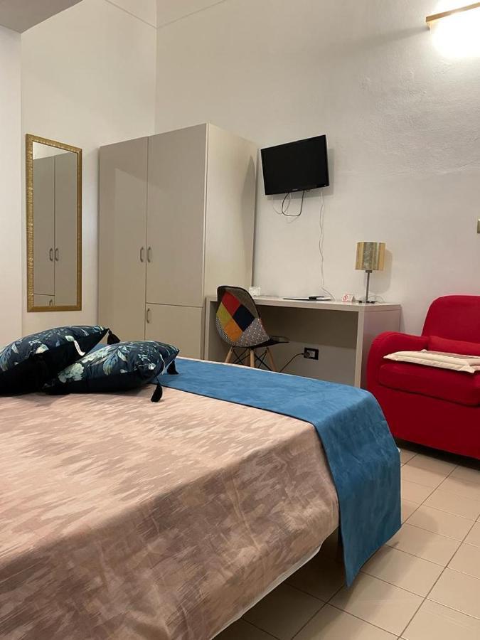 Albergo Bouganville ファヴィニャーナ エクステリア 写真