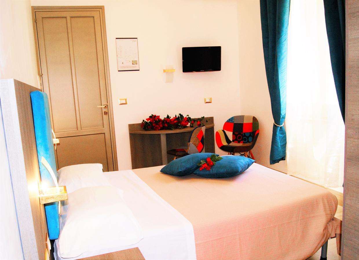 Albergo Bouganville ファヴィニャーナ エクステリア 写真