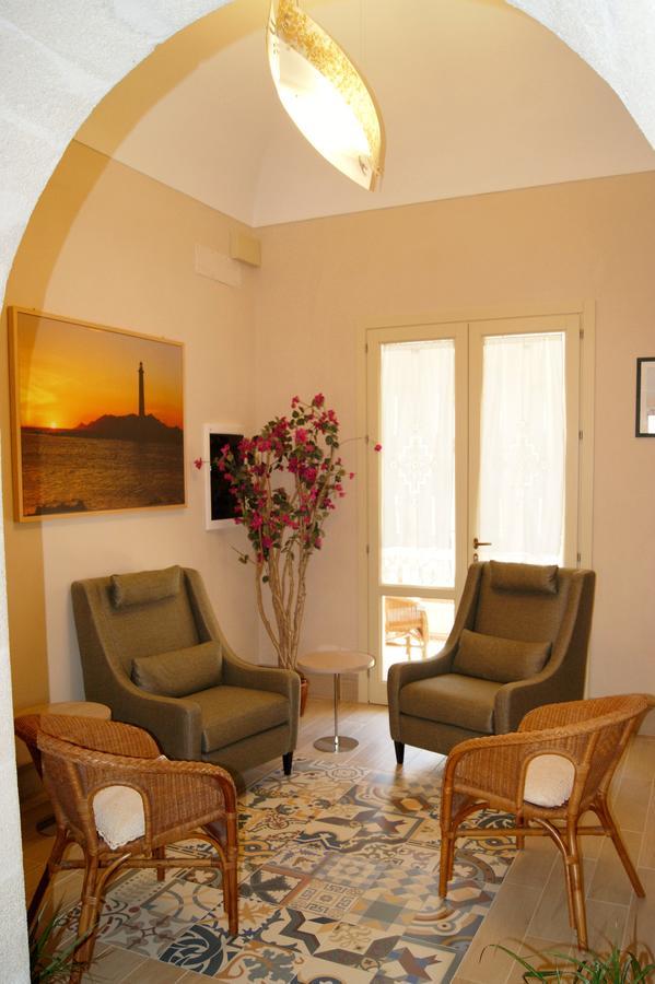 Albergo Bouganville ファヴィニャーナ エクステリア 写真