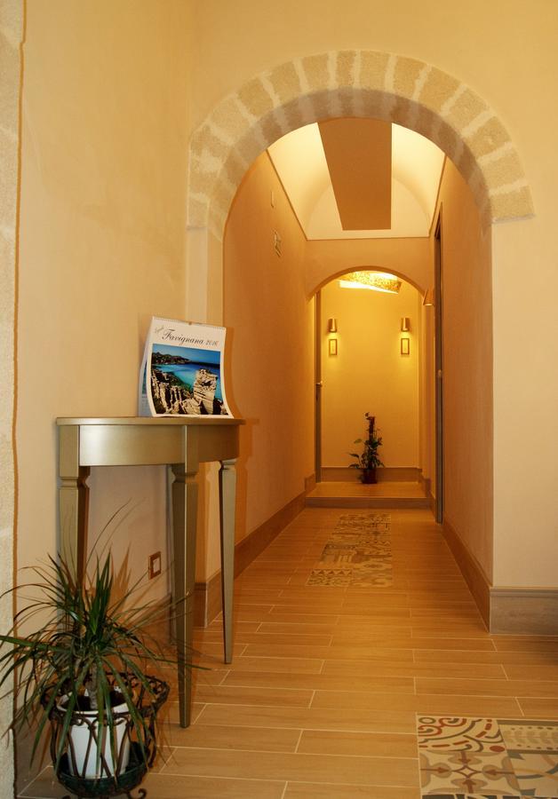 Albergo Bouganville ファヴィニャーナ エクステリア 写真