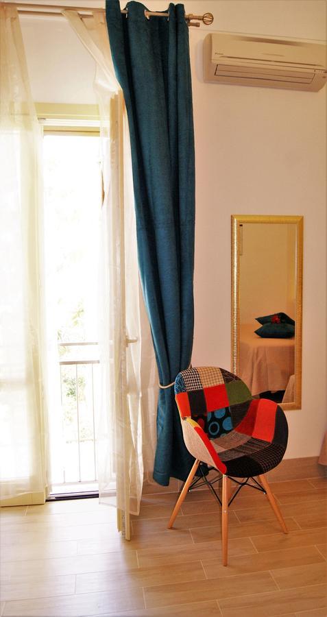 Albergo Bouganville ファヴィニャーナ エクステリア 写真